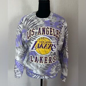 NWOT Lakers Crewneck